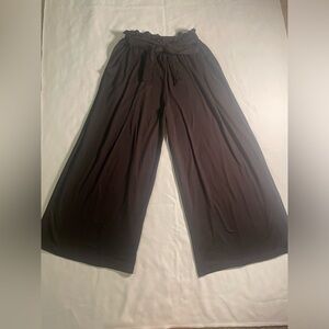 Black, super soft and stretchy Texas True business casual size small bow pants